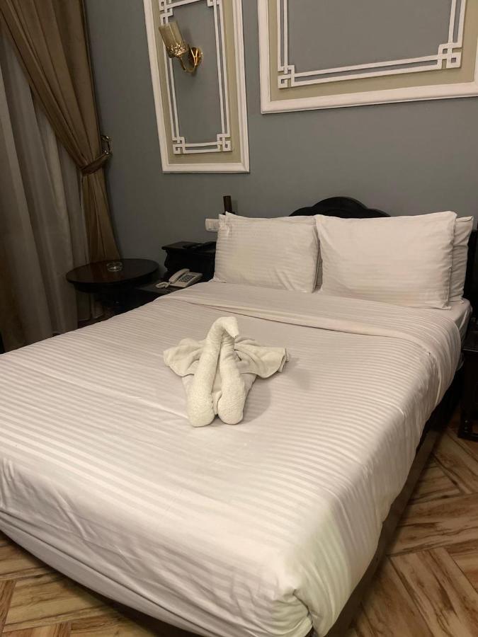 Cosmopolitan Hotel